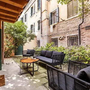 ca-san-carlo-residence.hotelslidodijesolo.com/
